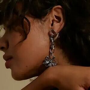 Free People Xavier Dangle Flower Earrings - Silver